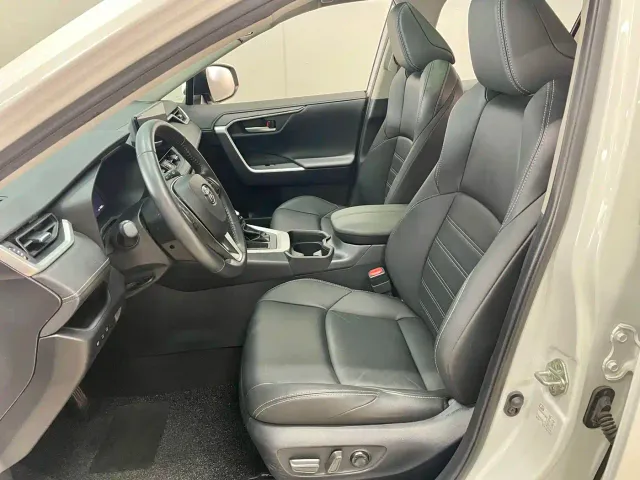 Toyota Wildlander — Фото автомобиля 9