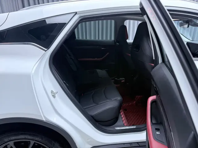 Geely Emgrand S — Фото автомобиля 11