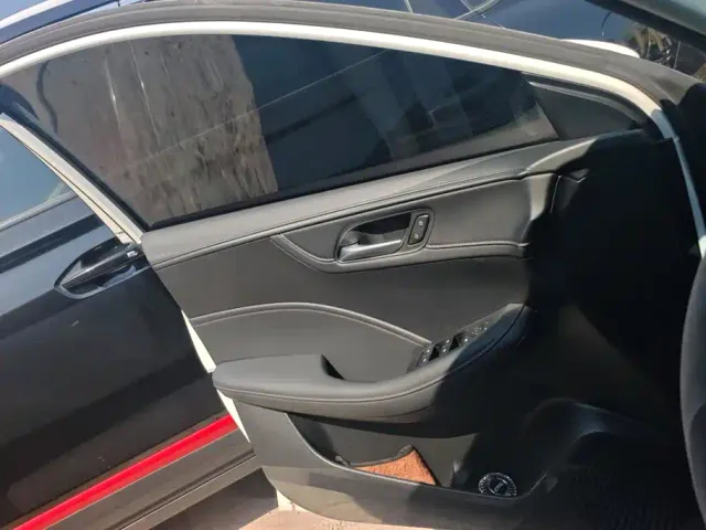 Roewe i5 — Фото автомобиля 7