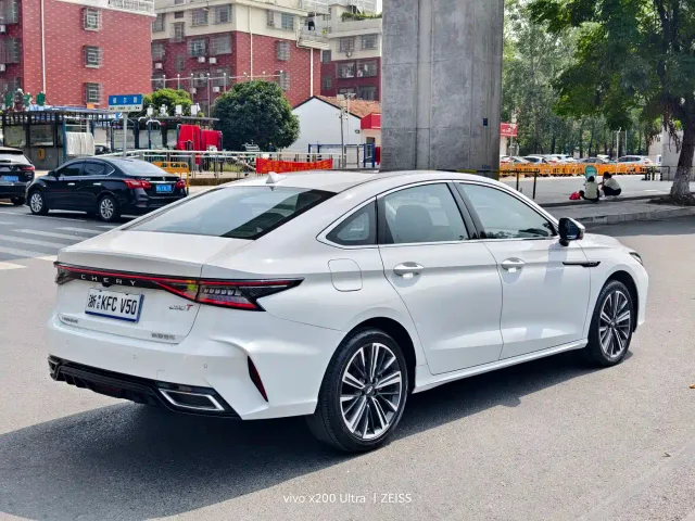 Chery Arrizo 8 — Фото автомобиля 12