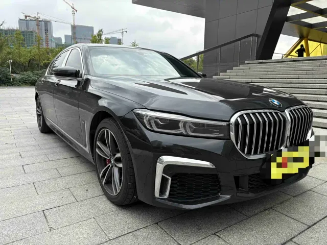 BMW 7 Series — Фото автомобиля 2