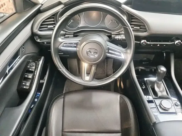 Mazda Axela — Фото автомобиля 6