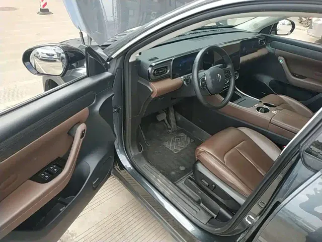 Leapmotor C11 — Фото автомобиля 15