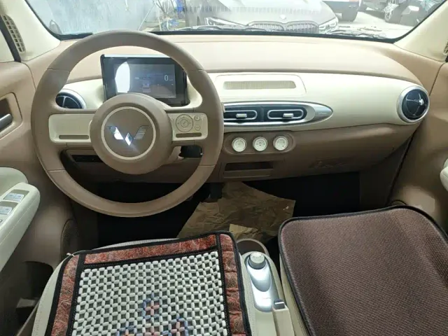 Wuling Hongguang Mini EV — Фото автомобиля 9
