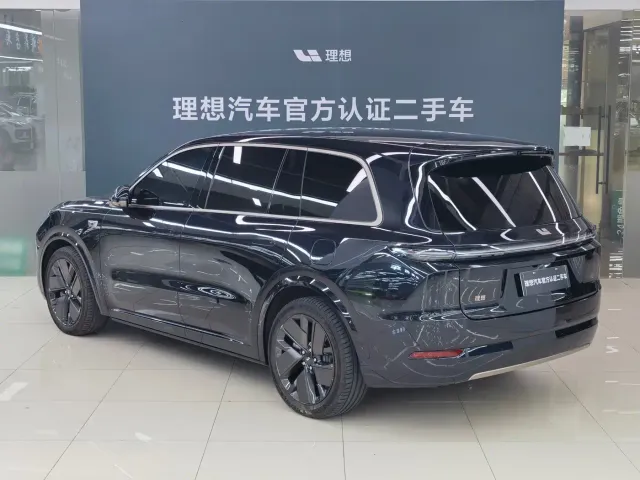 Li Auto L9 — Фото автомобиля 17
