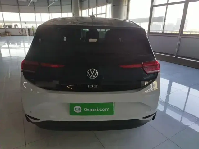 Volkswagen ID.3 — Фото автомобиля 5