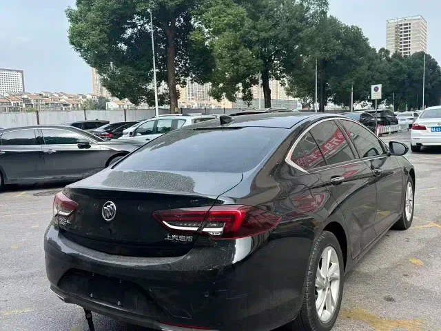 Buick Regal — Фото автомобиля 9