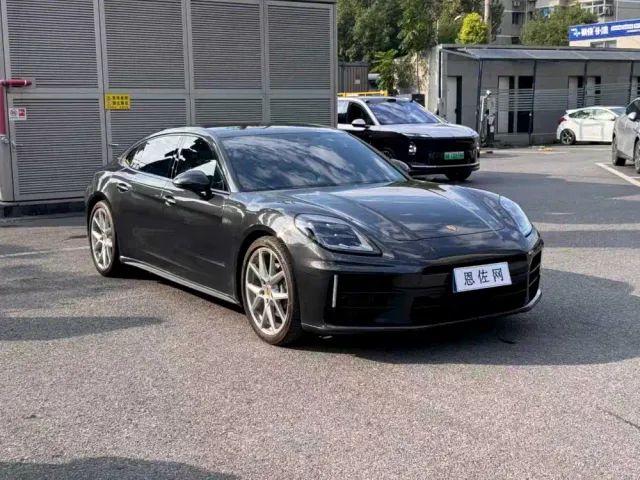 Porsche Panamera — Фото автомобиля 3