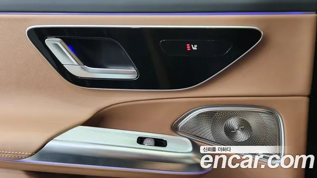 Mercedes-Benz E-Class — Фото автомобиля 14