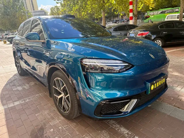 Aito M6 — Фото автомобиля 3