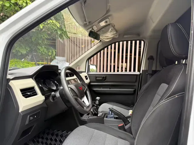 Wuling Zhengcheng — Фото автомобиля 5