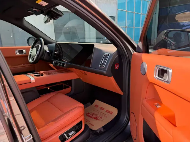 Li Auto L9 — Фото автомобиля 7