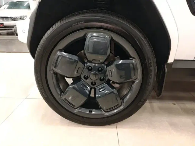 iCAR V23 — Фото автомобиля 22