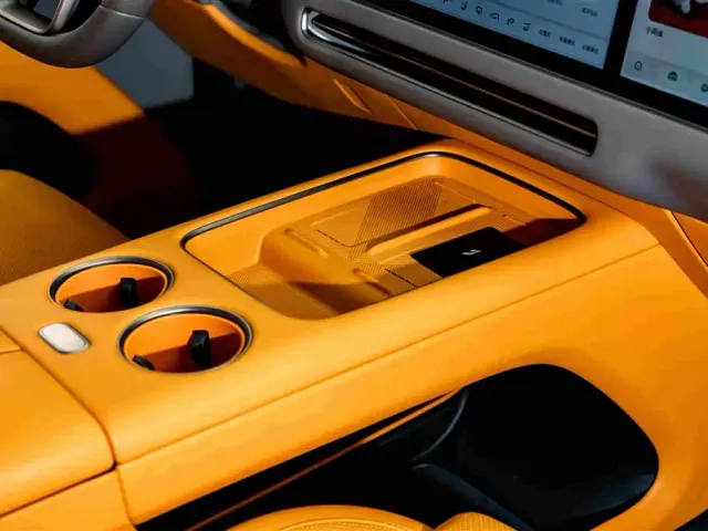 Li Auto Li i8 2025 Standard Edition — Фото автомобиля 20