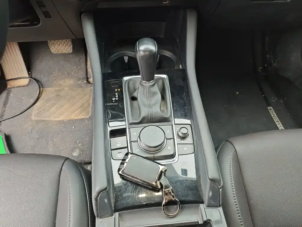 Mazda Mazda3 Axela 2021 2.0L Automatic Quality Elegance — Фото автомобиля 9