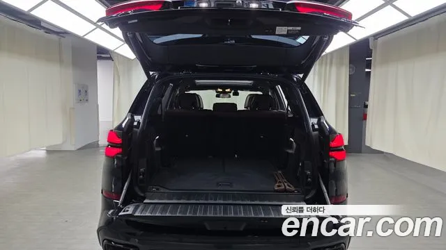 BMW X5 xDrive 40i M Sport — Фото автомобиля 13