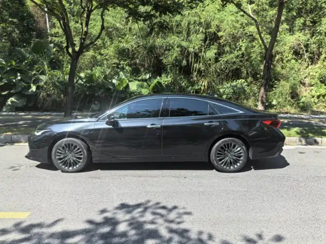 Toyota Avalon — Фото автомобиля 9