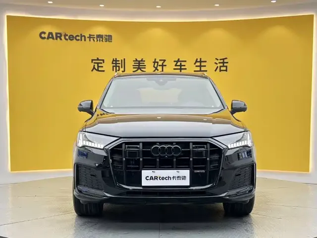 Audi Q7 — Фото автомобиля 3