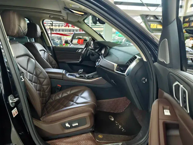 BMW X5 — Фото автомобиля 5