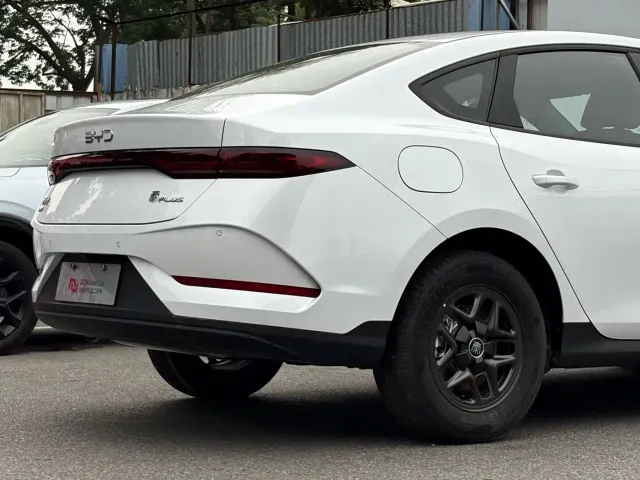 BYD Qin PLUS — Фото автомобиля 22