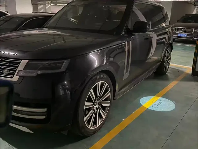 Land Rover Range Rover — Фото автомобиля 10