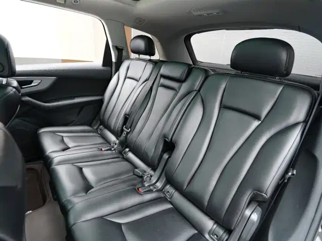 Audi Q7 — Фото автомобиля 13