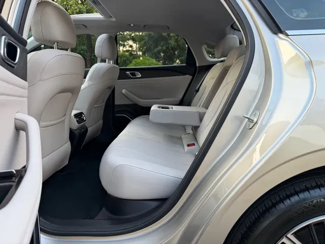 Geely Galaxy Stellar 6 — Фото автомобиля 14
