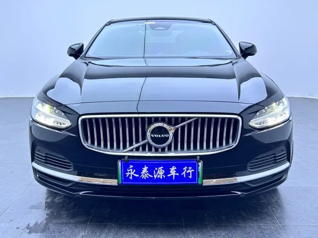 Volvo S90 — Фото автомобиля 2