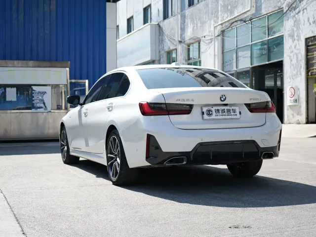 BMW 3 Series — Фото автомобиля 9