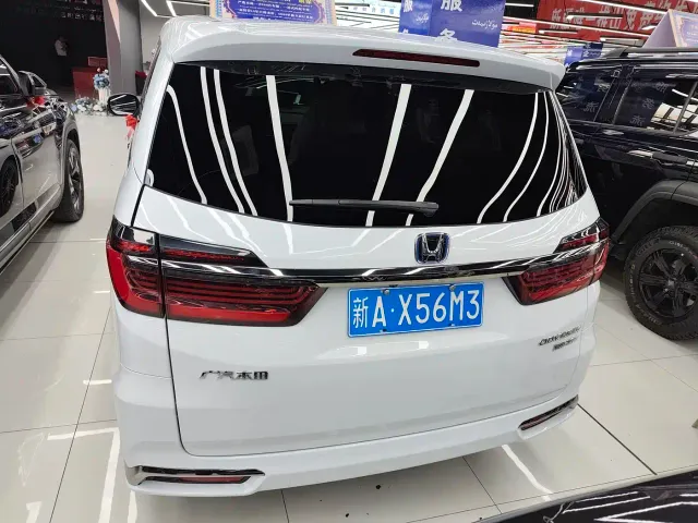 Honda Odyssey — Фото автомобиля 8