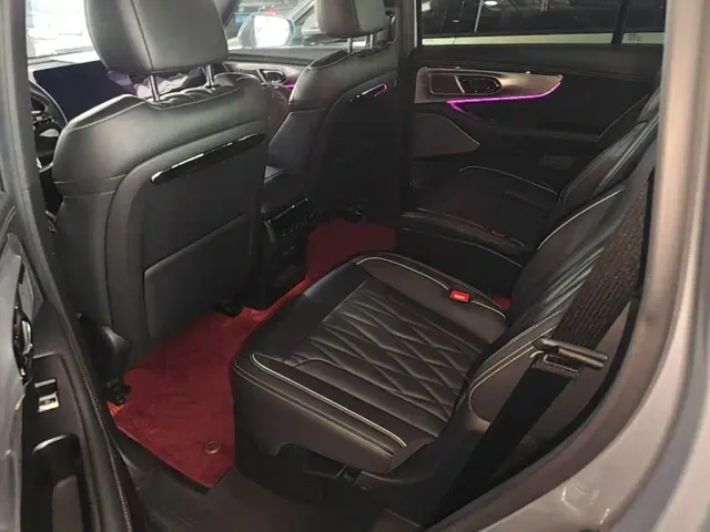 GAC Trumpchi GS8 — Фото автомобиля 16