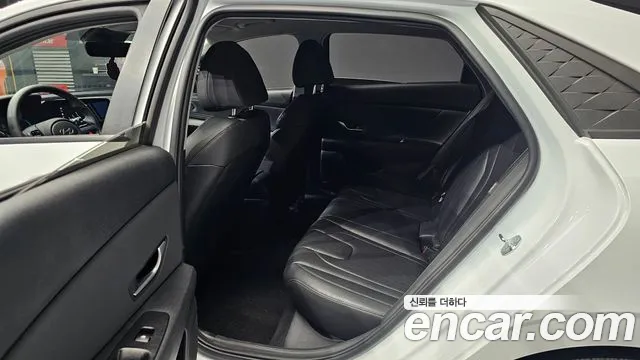 Hyundai Avante CN7 — Фото автомобиля 30