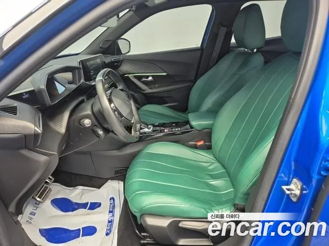 Peugeot 2008 Generation 2 — Фото автомобиля 11