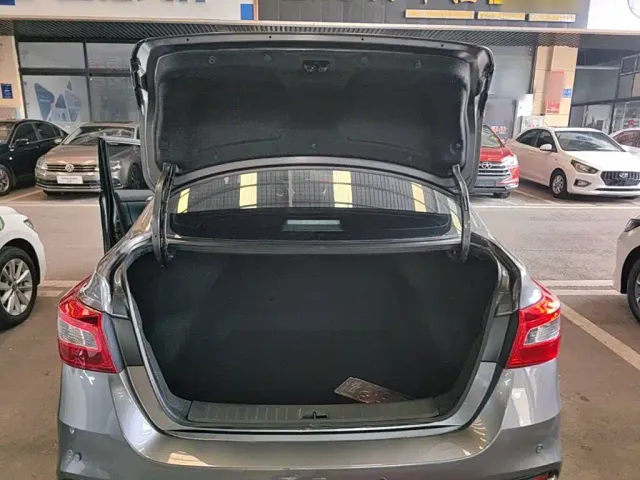 Nissan Sylphy — Фото автомобиля 18