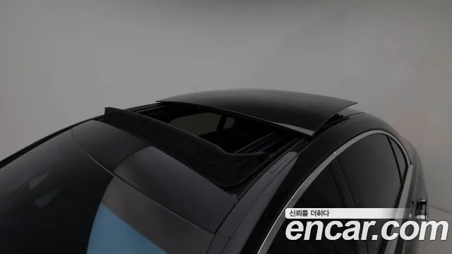 Mercedes-Benz S-Class — Фото автомобиля 12