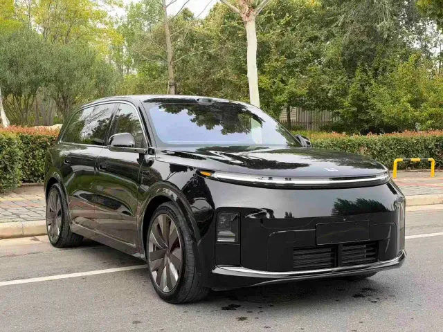 Li Auto L9 — Фото автомобиля 3