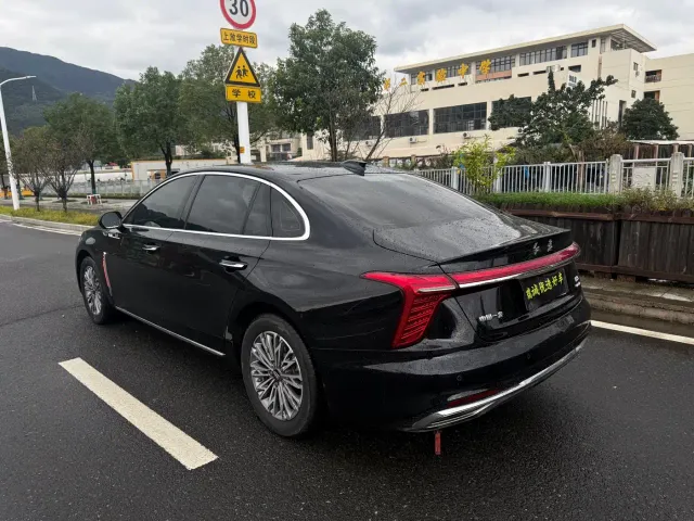 Hongqi H5 — Фото автомобиля 19