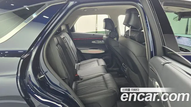 Genesis GV70 — Фото автомобиля 11