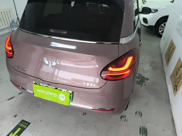Wuling Motors Wuling Bingo 2023 203km Comfort Version — Фото автомобиля 7