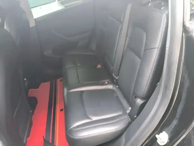Tesla Model Y 2021 Standard Range Rear-Wheel Drive — Фото автомобиля 16