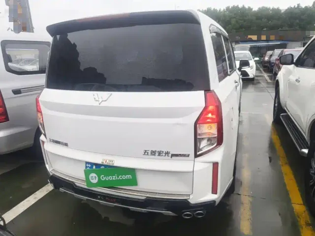 Wuling Hongguang Plus — Фото автомобиля 5