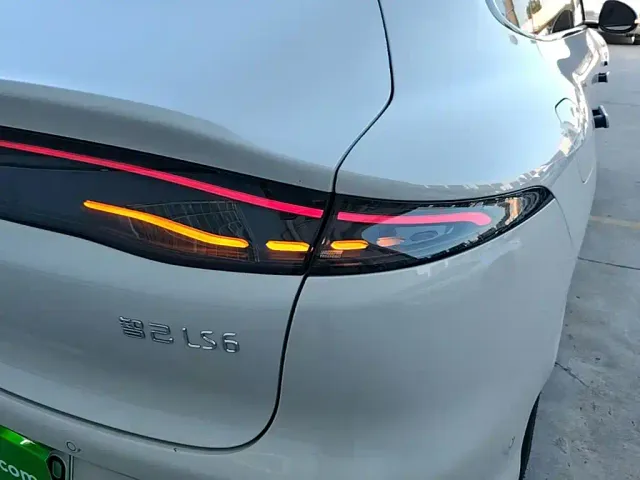IM Motors LS6 — Фото автомобиля 7