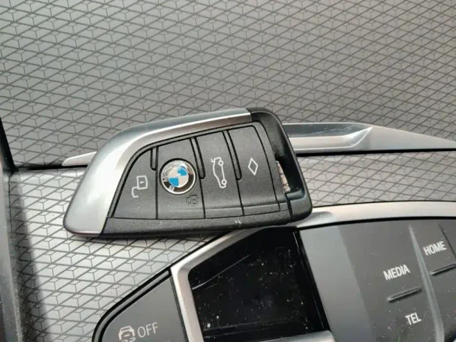 BMW 3 Series — Фото автомобиля 9