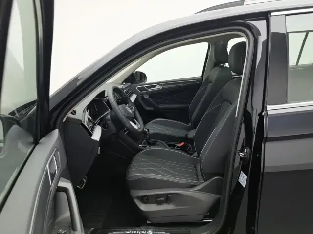 Volkswagen Tiguan L — Фото автомобиля 10