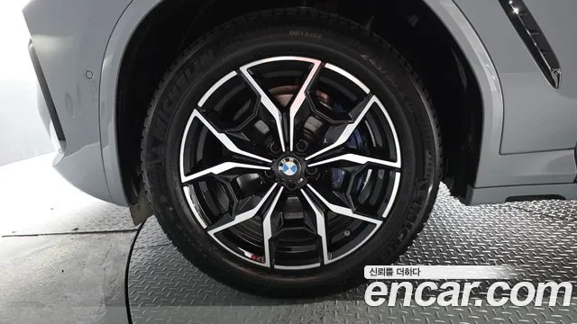 BMW X4 xDrive20i M Sport — Фото автомобиля 5