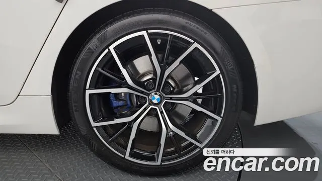 BMW 5-Series 5 серия (G30) 530i xDrive M Sport — Фото автомобиля 16
