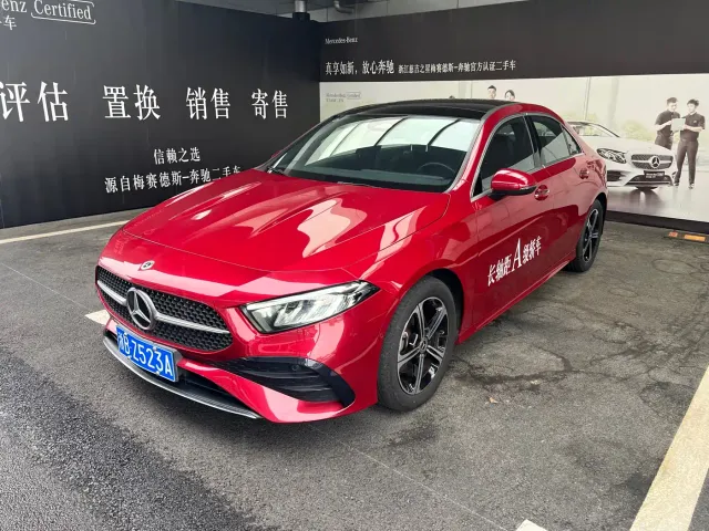 Фотография автомобиля — Mercedes-Benz A-Class