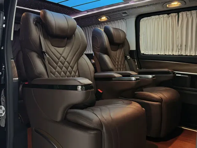 Mercedes-Benz V-Class — Фото автомобиля 13