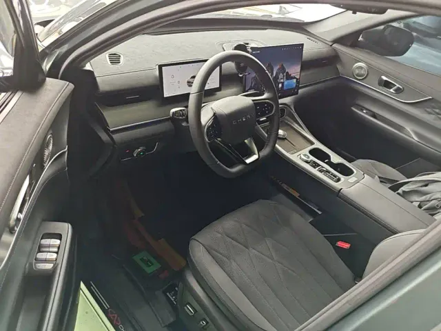 Chery Tiggo 8 PLUS — Фото автомобиля 15