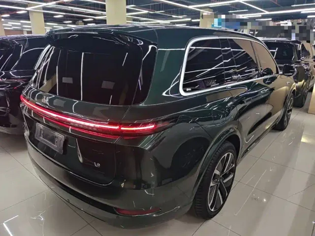 Li Auto L9 — Фото автомобиля 6